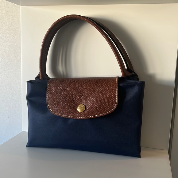 Longchamp handbag - Picture 1 of 4